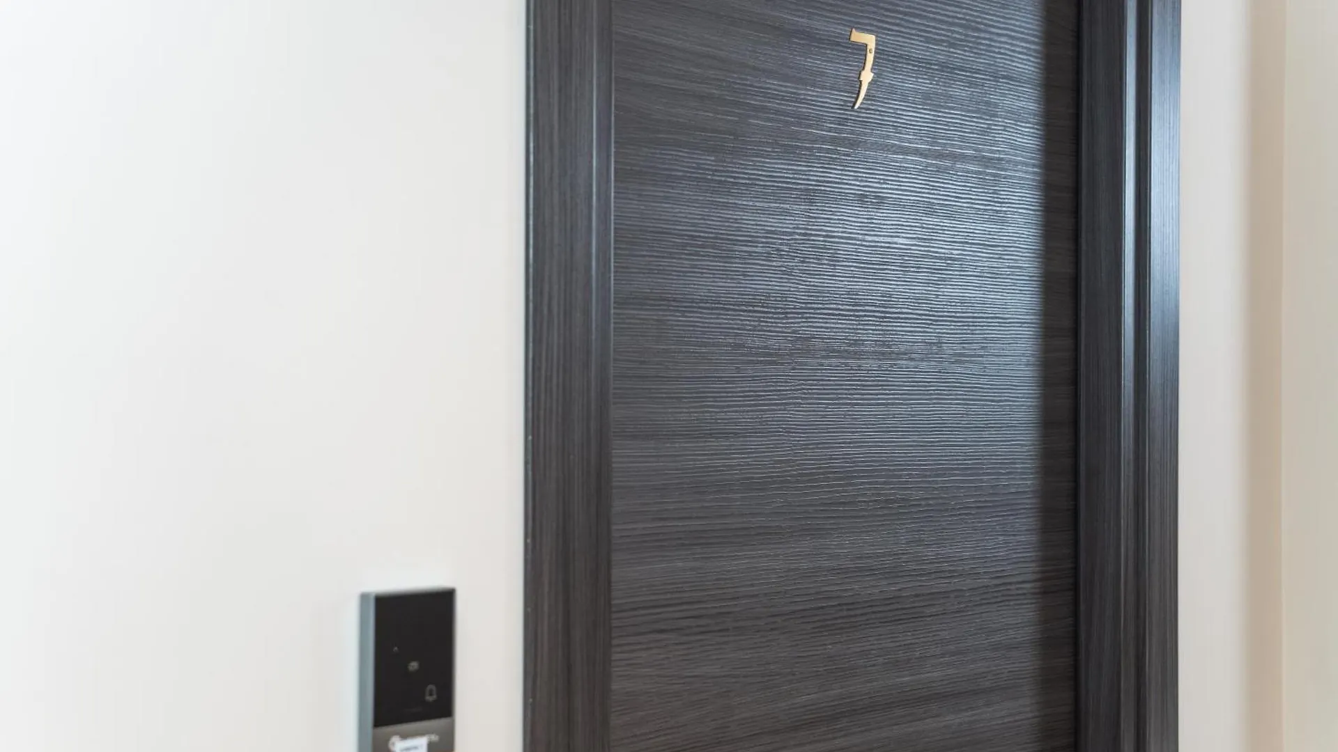 Relais Mermaid Luxury Suite Napoli 0*,  Italia