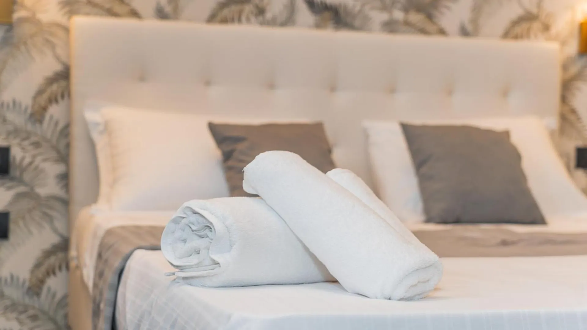 Relais Mermaid Luxury Suite Napoli 0*,