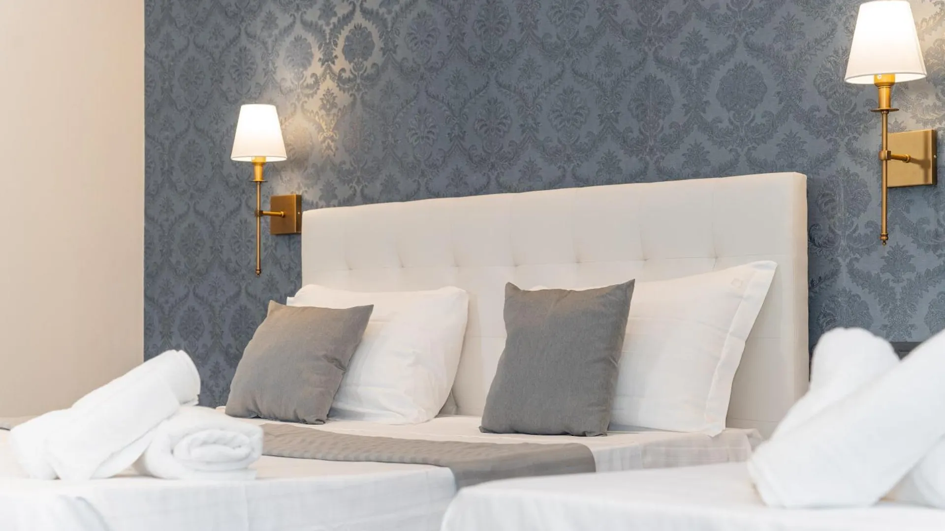 Relais Mermaid Luxury Suite Napoli 0*,